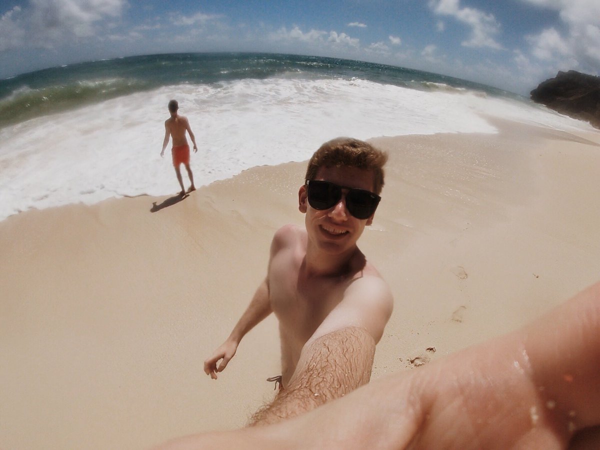 neverthelessflo's tweet image. h e l l o