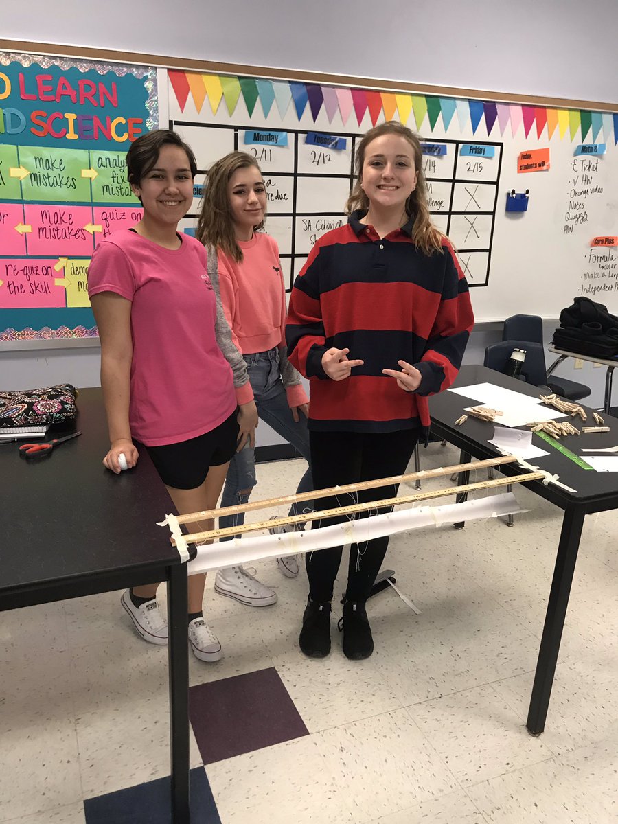 FMSTeam8D's tweet photo. Today, 8A students participated in the building wide STEM Challenge, which was to build a hanging bridge! #STEM #WSDlearns https://t.co/2gpyspXCo1