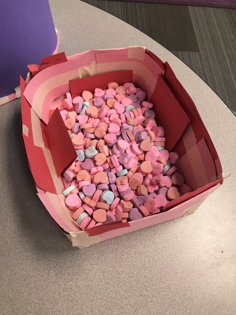 Mitchell_4thGr's tweet image. Love is in the air! 💗 #STEM #candyboxes #classroomcommunity This heart is full now of all the reasons we love our classroom. It is amazing to see them say “because we are all friends!” #teacherproud #iteachfourth @ann_lounsbury @usd497 #AllStudentsOneTeam
