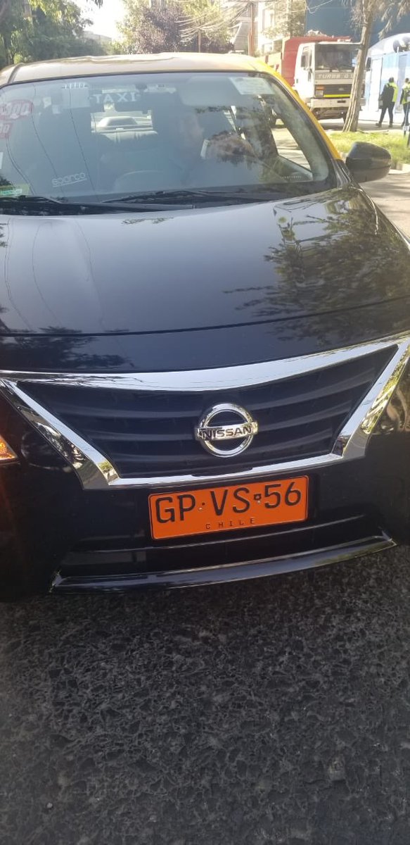 gcarvajalchile's tweet photo. TAXISTA HONRADO como pocos aunque si existen.
Esta es la cara de un Profesional se llama Miguel Peña .
Se devolvió a entregar un PC olvidado en su vehículo 
AYÚDAME A RE TWITTEAR https://t.co/Yrlctwz86c