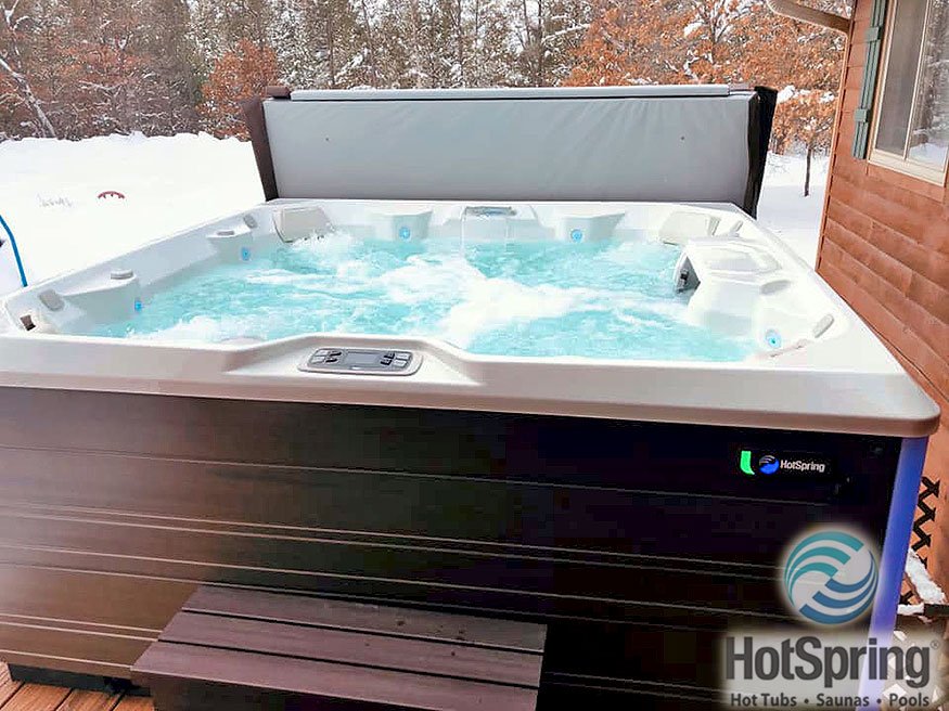 HotSpringLaX's tweet image. A stunning Limelight Pulse delivered on this beautiful Valentine’s Day! #ValentinesDay2019 #EveryDayMadeBetter #HotTub #Spa (608) 788-7747