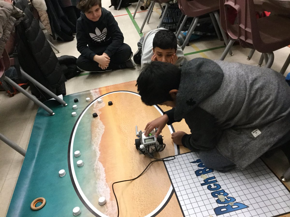 Stephanie Vecch tweet media