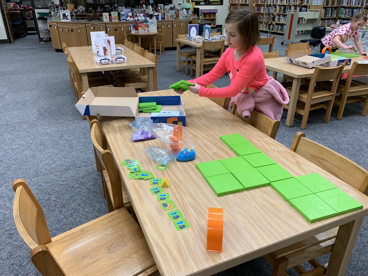 Mrs_CarterLib's tweet photo. Started a new group today with Girls Who Code! We just did a brief introduction and some Code and Go Mouse. #kesWLib #kcslms #girlswhocode https://t.co/lO7ReJ2f9Z