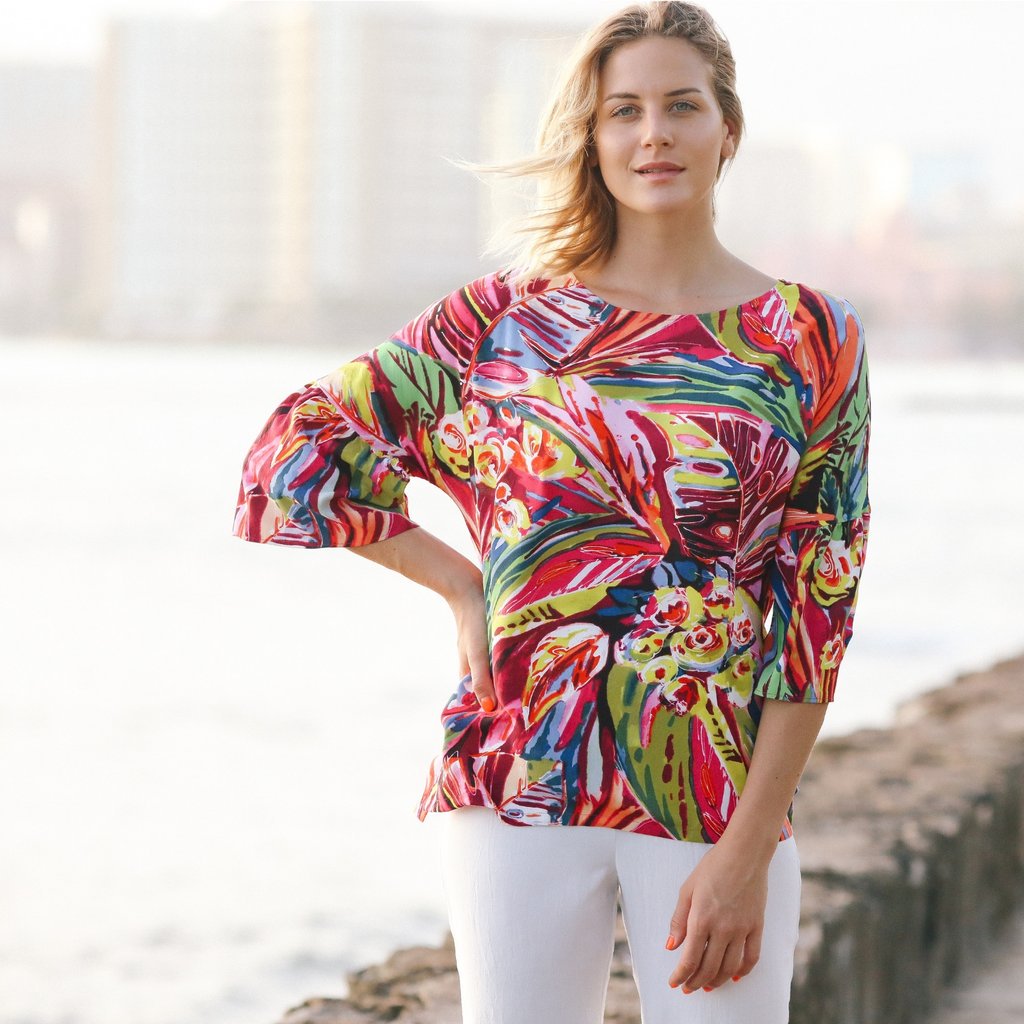 Falling in love ❤️💕💜 JOY FEST online now. 
.
.
#Jamsworld #vday #valentinesday #valentine #fashion #style #romance #happyvday #love #lovers #belletop #belle #honolulu #hawaii #waikiki #sundress #hawaiiandress #hawaiianshirt #aloha #madeinhawaii #wearableart #mood