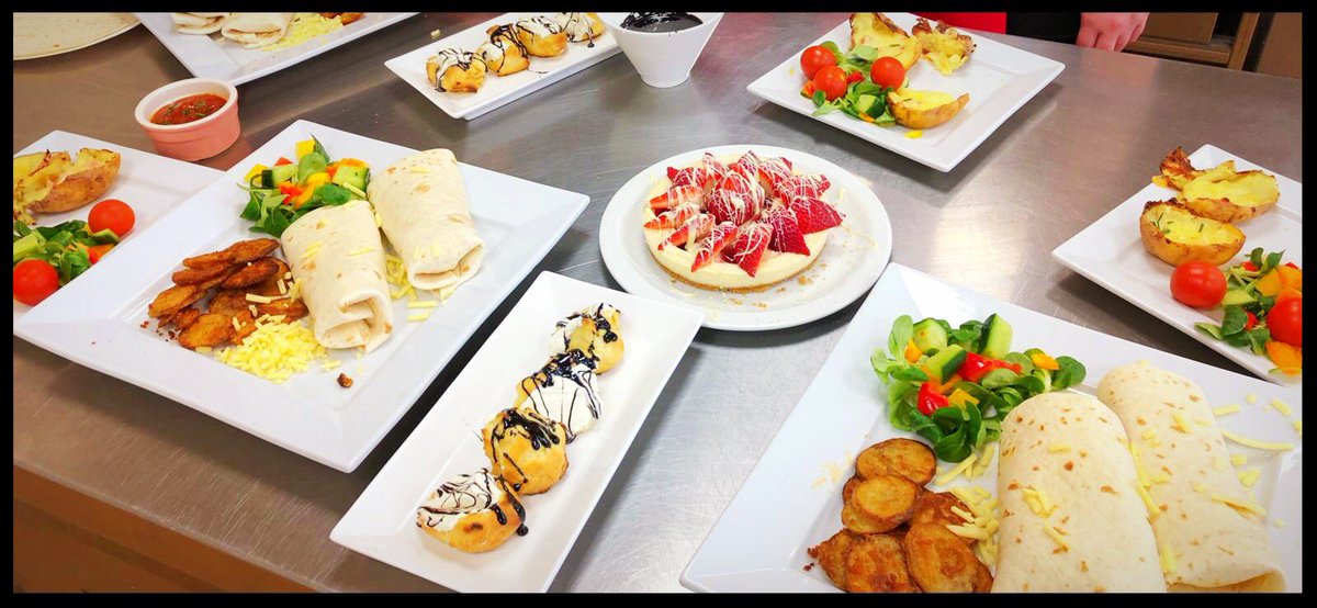 netherstowe's tweet photo. Fantastic cooking skills demonstrated by our #netherstowesixthform during PSHE day! Who knew they were so talented! #lifeskillsteam #livingonabudget #gettingreadyforuni #sixthform https://t.co/WhDWtbaOtR