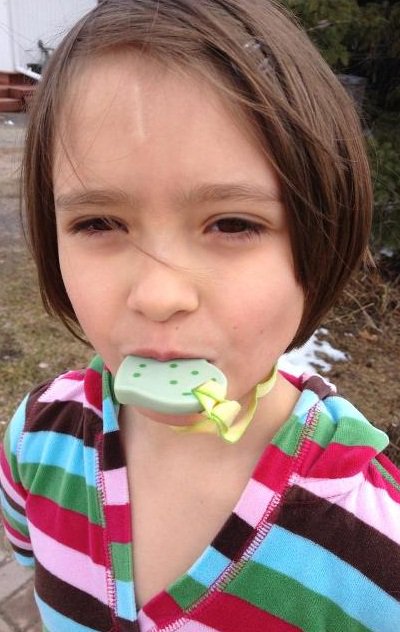 LornadEnt's tweet photo. #Chewy? #Fidget? They are BOTH!
"Groove in #KidCompanions #Chewelry is perfect size for my thumb so I can fidget when anxious AND #chew when I NEED to bite down hard."
Buy https://t.co/VsXOR5Q6ht
#Autism #autismProduct #specialNeeds #SensoryToys #NeedToCHEW #teether https://t.co/18f6ukOm5Q