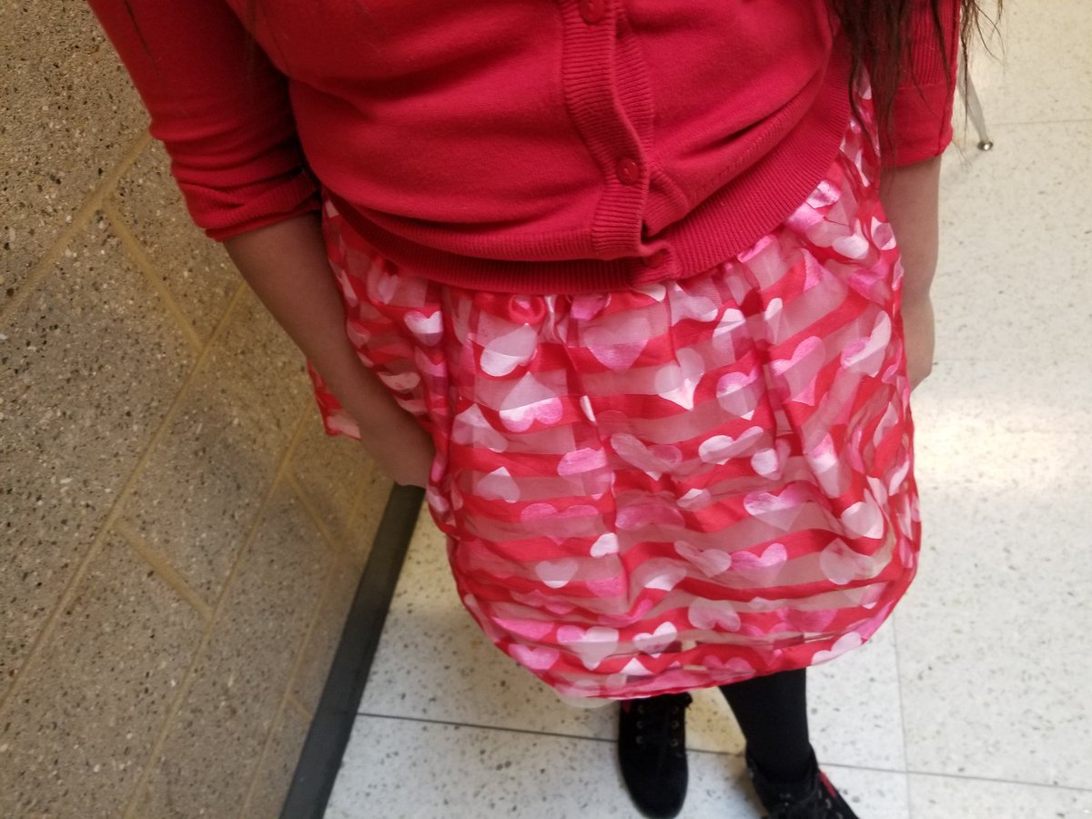 everthepal's tweet image. Fun signs of Valentine's Day @Chandler_View today! Such great Ss &amp;amp; Ts enjoying the day for all that it is! #BeKind #CVStrong #bettertogether