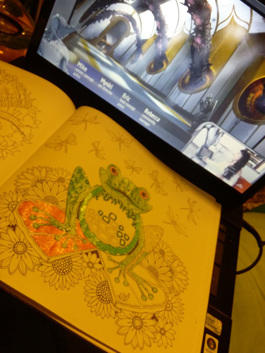 MissPeach1982's tweet image. #colouring &amp;amp; watching old #devstreams on #YouTube While waiting for #primetime236  With the two lovely lady's 🎮😆