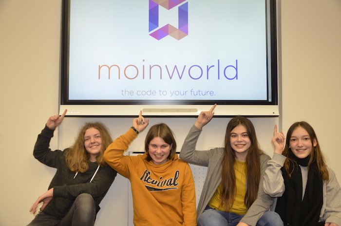 Very excited for tomorrow, it is the start of our new project girls are coaching girls in programming ✨ 👉 Read more here: moinworld.de/blog/2019/01/2… #digitalskils #Digitalisierung #future