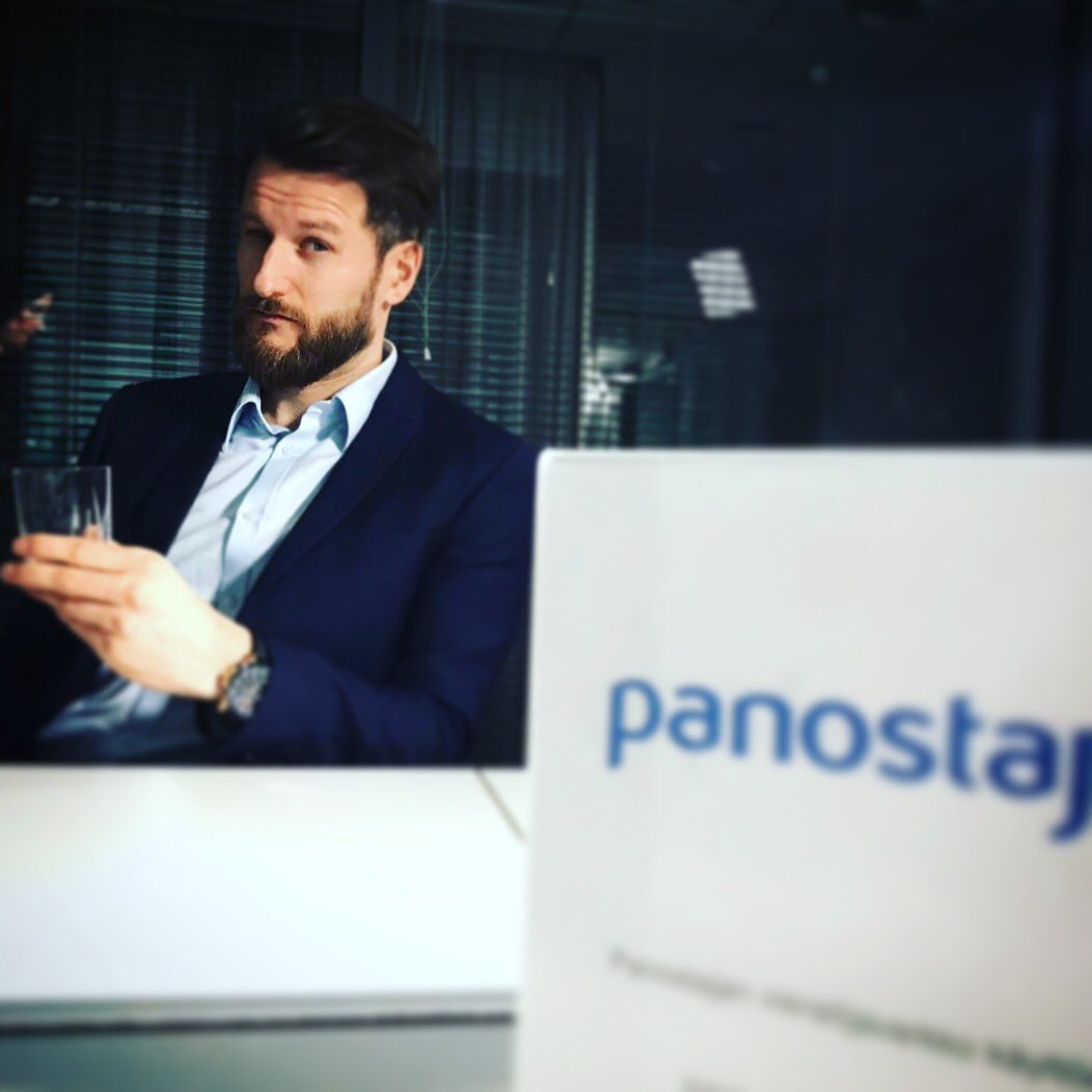 varikas's tweet photo. Alkuvuodesta kävimme Panostajalla kuvaamassa matskua yritysvideoihin. Cameo-roolin tekee myös meidän Juha neuvottelupöydän ääressä. #Panostaja #videokuvaus #markkinointi https://t.co/EW90c8asZW