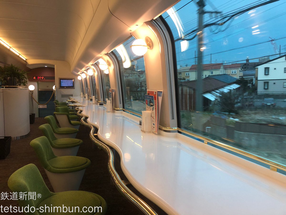 鉄道新聞 しまかぜ のカフェでスイーツセットを頂きました 全て陶器のお皿で 今回は頼めませんでしたがフードメニューも充実しています 厨房こそありませんがまるで食堂車の気分が味わえました