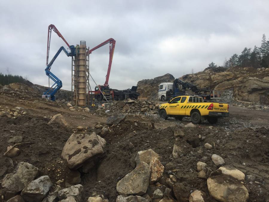 DestiaOy's tweet image. Tiesitkö, että meillä on käynnissä massiivinen väyläprojekti valtie 5:llä, Mikkeli-Nuutilamäki -välillä? Tutustu projektiin katsomalla #video! 👷‍♀️👷‍♂️🎬 #vt5 #destia @vaylafi hubs.ly/H0gKyT10