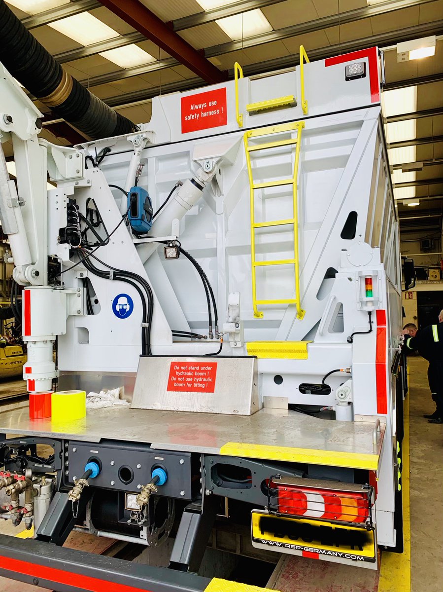 Reflective red on hand made chevron kits specifically made to fit the vehicle....

#vehiclebranding #vehiclegraphics #branding