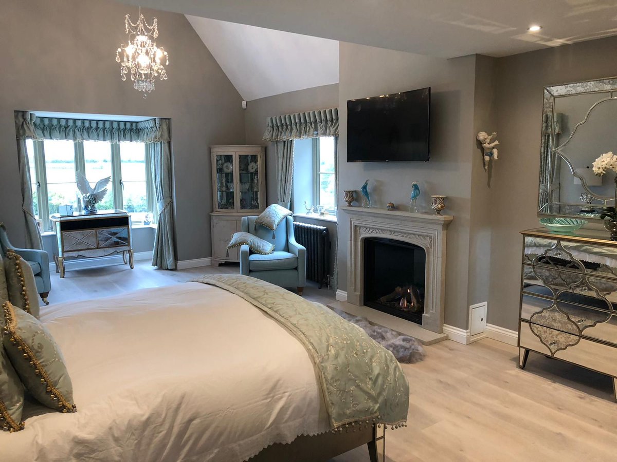 coriniumstoves's tweet photo. #InstallationImages We love this photo of a recent installation of a Dru Maestro 75 in this living room - a real feature fireplace! #CSInstallations #CoriniumStoves https://t.co/S0CfO5fbMF
