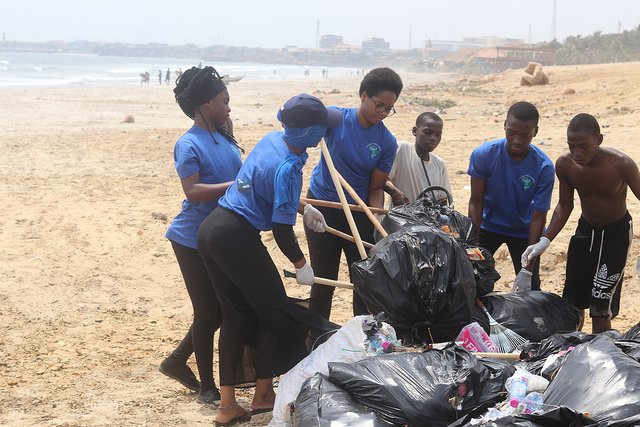 Incubated as FDE project, <a href="/AfricanTransfom/">African Transformers</a> ,lead by Sophomores Lloyd Teta and Denver Chikokonya, last weekend visited Borla Beach in Accra, Ghana to rake and pick up plastic waste. 
They were joined in this #SavingOceansSavingLives campaign by <a href="/AshesiLeoClub/">Ashesi Leo Club</a> &amp; <a href="/ahoteproject/">Ahote Project</a> #SDGs