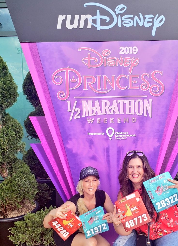 mannek_sharmin's tweet photo. 22.4 magical miles ahead @runDisney #princesshalfweekend https://t.co/gtkbRumKjt