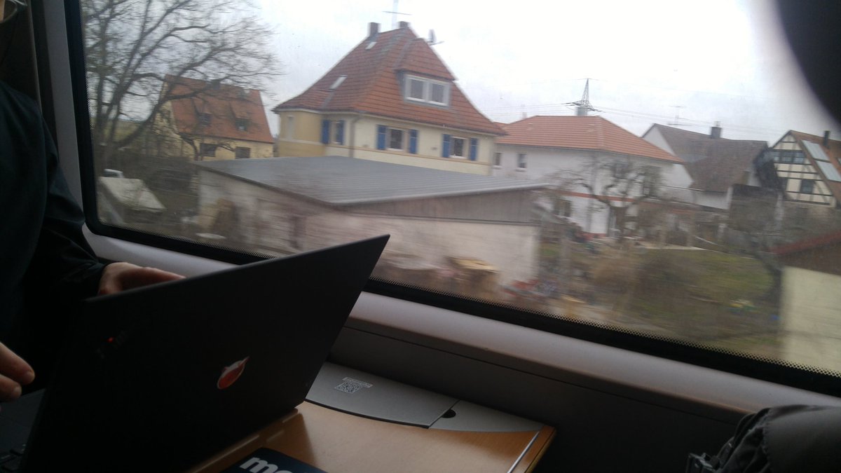 mathiaspicker's tweet image. Auf dem Weg zur #clojured in Berln…