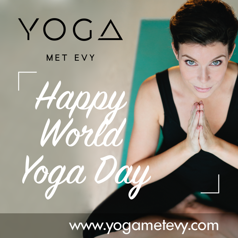 yogametevy's tweet photo. Whoopwhoop! 🎉 Happy World Yoga Day 🎉
Als cadeau krijg je tot zondagavond de Start 2 Yoga pakketten aan €3.99. Ideaal voor iedereen die wil beginnen met Yoga 🙏  Download gratis de Yoga met Evy app &amp; geniet van dit voordeel! 🤗
#yoga #yogametevy #start2yoga #evygruyaert https://t.co/LiWgdkgSnr