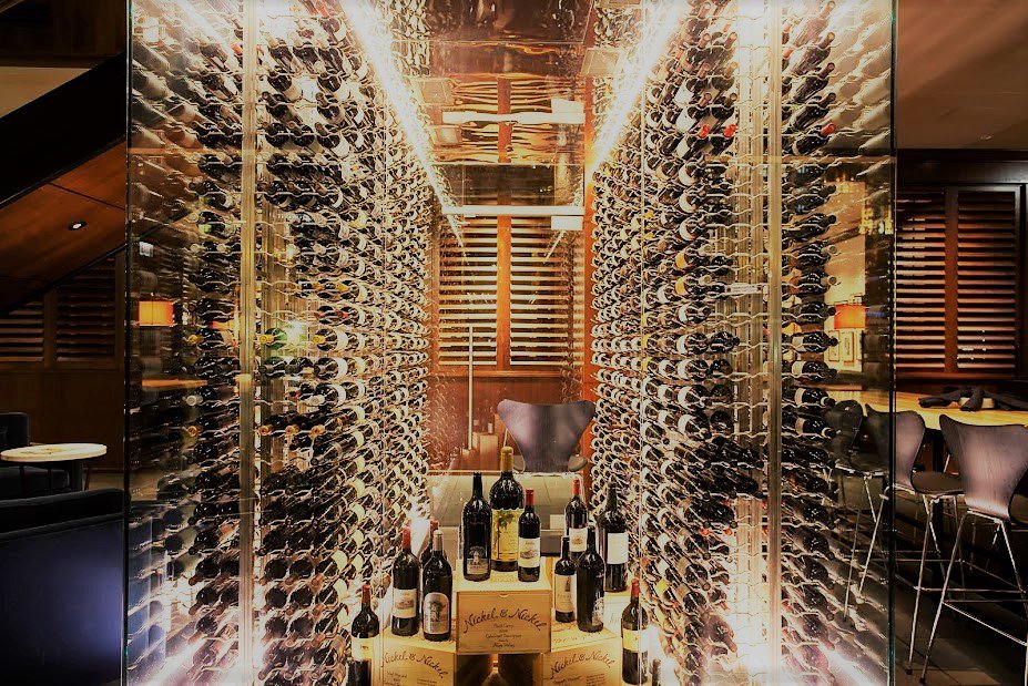 Wine_Walls's tweet photo. Friday inspiration! Beautiful ambient wine displays can be cost effective and still give that wow-factor! Contact us for inspirational design ideas and find the perfect wine display for your home! #winewall #winelovers #winedisplay #wineracking #wineroom #winepod #winecellar https://t.co/gdwIVmpfGY
