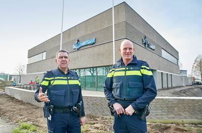 Een nieuw politiebureau met zo min mogelijk agenten, want die komen naar je toe dlvr.it/QzRNQ5
