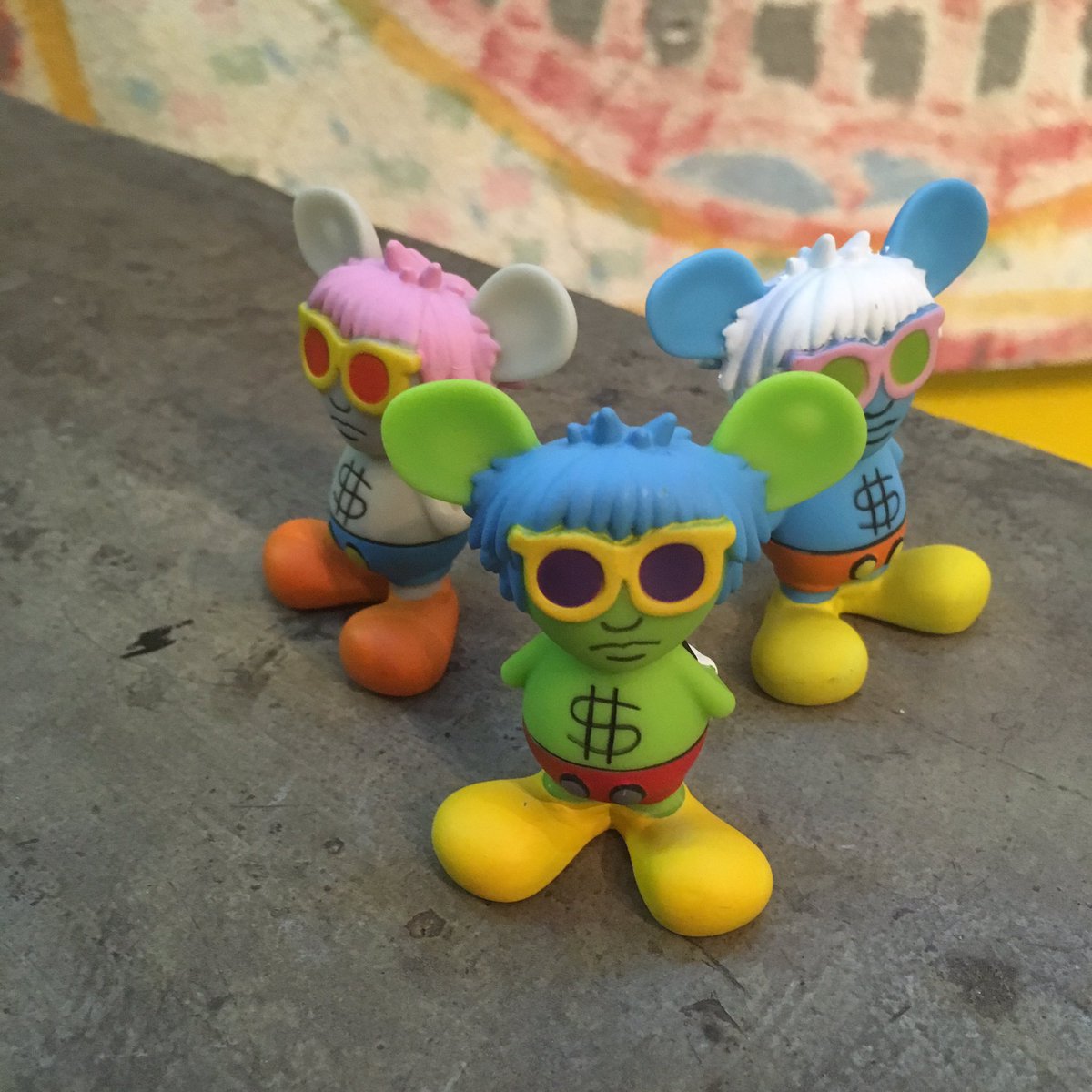 キース・ヘリングのミニ・ソフビフィギュアVCD Keith Haring by