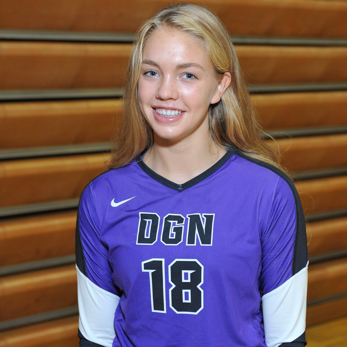 HCHSVball's tweet image. Our thoughts and prayers are with Beth Dunlap of Downers Grove North and her family. #18for18 🏐💕