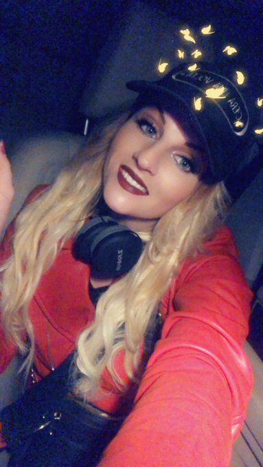 Apr&egrave;s une semaine off avec mes proches, direction #Marseille ☀️, rejoindre ma ch&eacute;rie @AndreaDjoly 🤗😍<a href="/tag/marseille"class="tags"><span>#marseille</span></a>