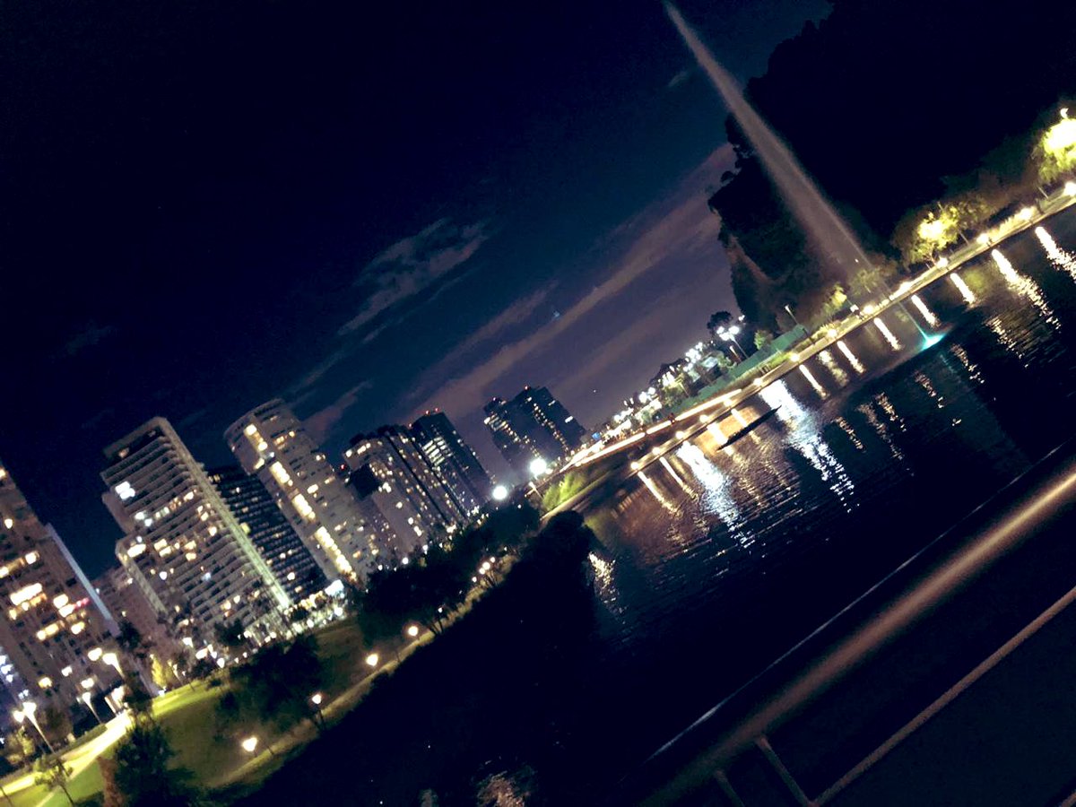 marthallanos's tweet photo. Buenas noches hermosa ciudad #CDMX 

Mañana otra vez calor, pero a partir del domingo aumenta potencial para lluvia, incluso tormentas con posible caída de granizo. https://t.co/FyT4whcyHJ