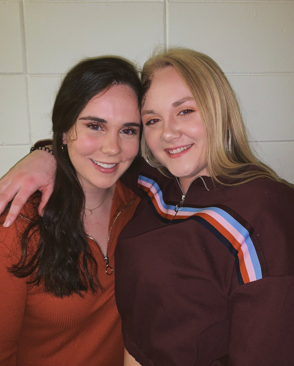 kiahnoel's tweet photo. happy happy birthday to my beautiful roommate. you make everyday better and brighten every room you enter. i’m so thankful that ec blessed me with the most genuine best friend. thank you for being yourself. I love you so so much <3 you better be ready to celebrate this weekend 🖤 https://t.co/BzHARdFIRe