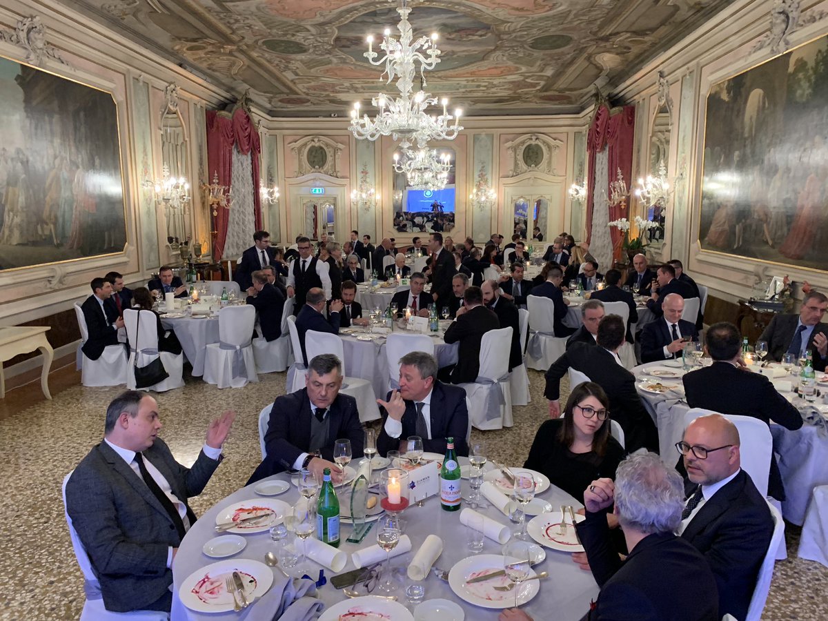 danieleDIAMAN's tweet photo. Enjoying the DIAMAN Awards 2019 at #quantvenice https://t.co/0E96kICg1l