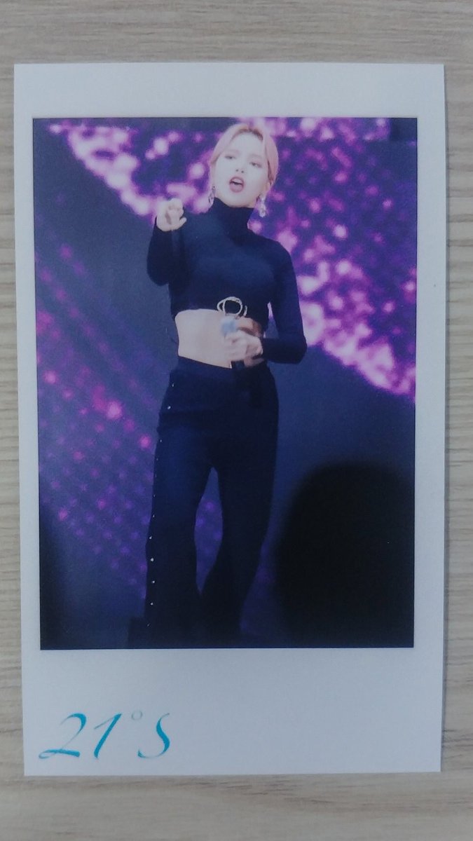 21oS0221's tweet photo. 明天要給大家找的拍立得小卡 🧐 
Date: 2019.02.10~2019.02.28 https://t.co/f6kgx8Z3Mm