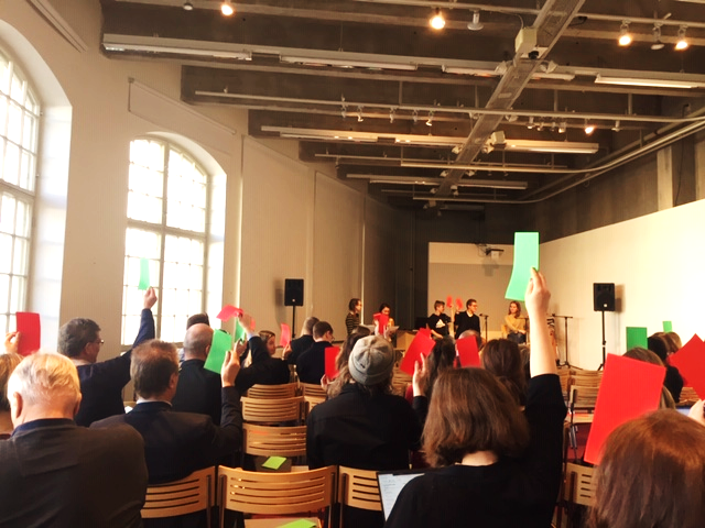 Pilkahdus_PL's tweet photo. Pirkanmaan #tulevaisuusfoorumi 2019 sääti ajatuksiamme hyvän ja kohtuullisen elämän ilmiöistä. Nuorten paneeli tuuletti yleisön käsityksiä, ja asiantuntija-alustukset avasivat mm. tutkimuksia ja historian kontekstia. Kiitos osallistumisesta, nähdään taas! #pilkahdus #pirkanmaa https://t.co/bV6ZAaw527