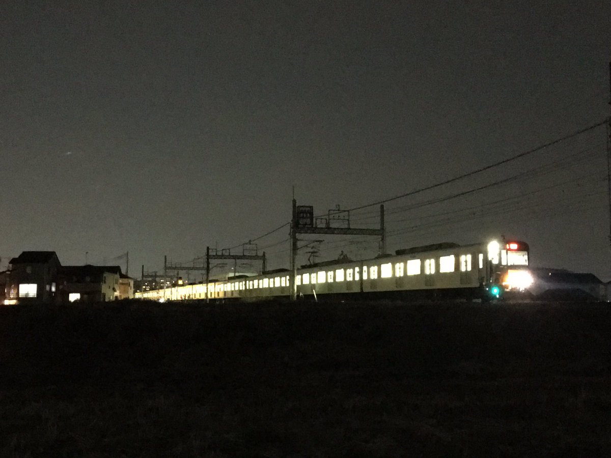 TJ51006's tweet photo. 新河岸〜川越間の人身事故
当該は51002F
負傷者の救出活動終了等は不明
県道336号今福木野目線は電車が踏切内に停車しているため現場で通行止めです。
#東武東上線
#人身事故
#51002F https://t.co/rpsa8Df1P8