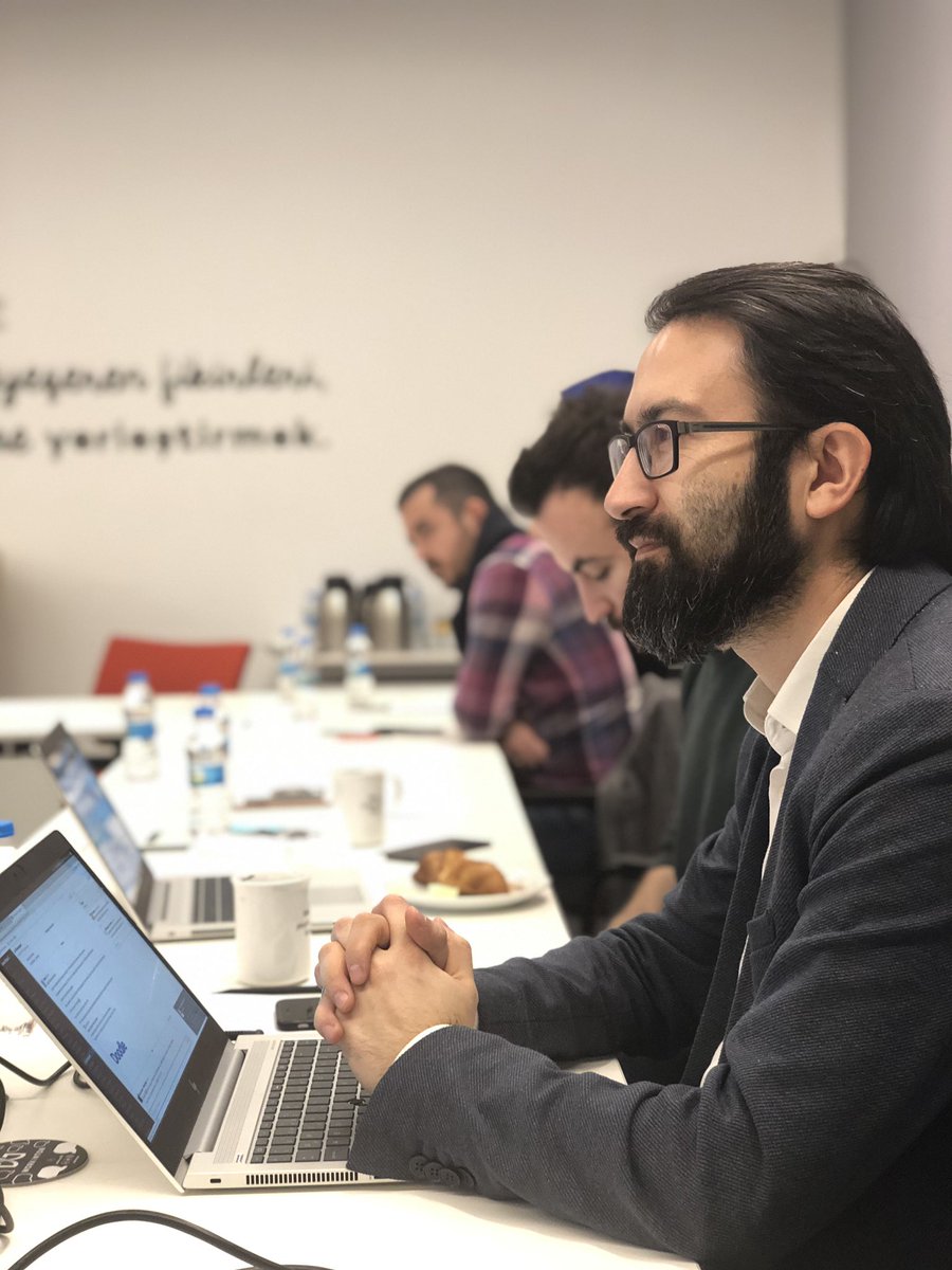 Haftayı <a href="/LoncaGirisim/">Lonca Girişimcilik Merkezi</a> Merkezi startuplarımıza ekiplerimiz ile yaptığımız kahvaltının ardından “Startuplar için Satış ve İş Geliştirme Eğitimi” ile tamamlıyoruz 💼📚🗞 <a href="/lokmanokten/">Lokman Ökten</a>