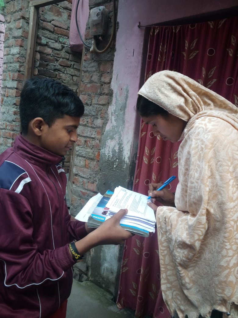 Situation of Children below 5 Years in New Delhi (POSHAN) 
32 percent are Underweight 
20.3 percent are Acute Malnourished 
28.5 percent are Chronic Malnourished 
The Young Campaigners are Leading Awareness Drive against Malnutrition!! #freedomfrommalnutrition