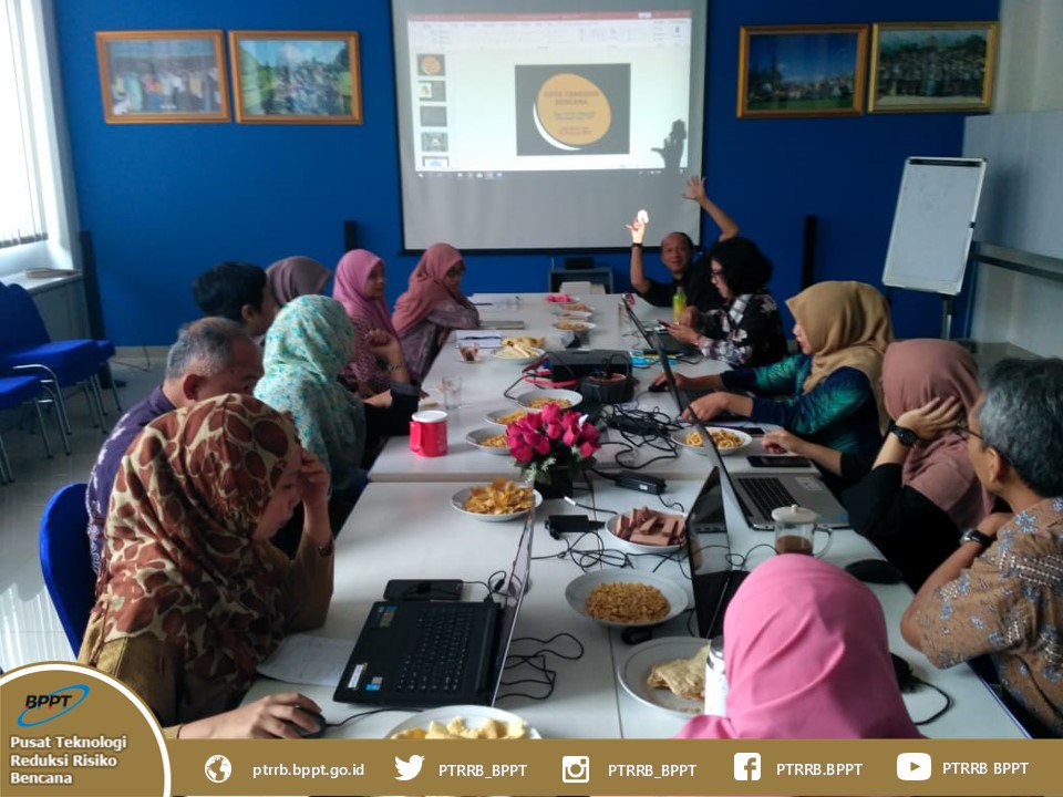 PTRRB_BRIN's tweet image. Jurnal Club Jumat 22 Februari 2019 berTema &quot;Kota Tangguh Bencana&quot;, dengan presenter Ibu Dwi Abad Tiwi
#bppt_ri #TPSA_BPPT #PTRRB