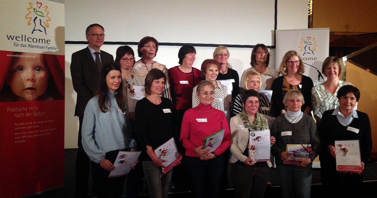 wellcome sagt DANKE für mehr als 10 Jahre Engagement in NRW! Rund 700  Ehrenamtliche sind dort bei wellcome aktiv für Familien mit Babys. Bei einem Empfang wurden gestern besonders langjährige Ehrenamtliche und Teamkoordinatorinnen geehrt. #wellcome #ehrenamt #abenteuerfamilie