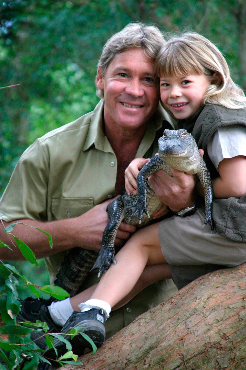 DesignsVK's tweet image. #SteveIrwin — the “Crocodile Hunter” — was a television personality and a #zookeeper. He was impaled through the chest by a stingray in 2006 near the Great Barrier Reef.
#CrocodileHunter   #AustraliaZoo 

Read This Article For Full Details, Click Here 👉🏿👉🏿trendingthink.com/2019/02/steve-…
