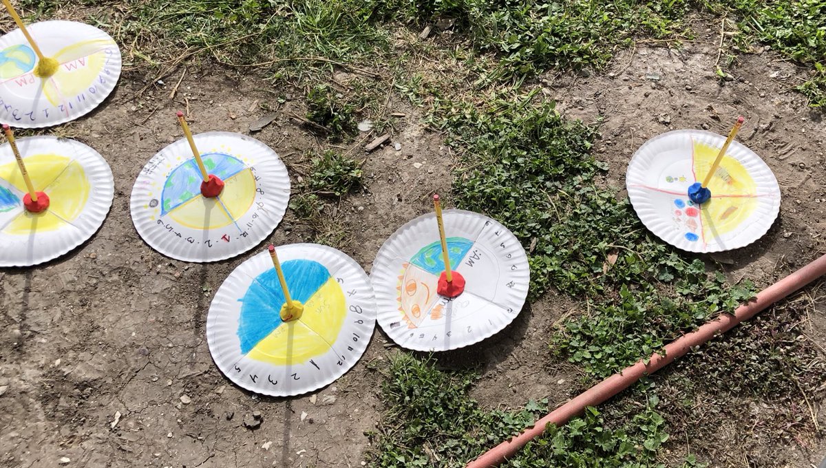 SaraYRodrigu3z's tweet image. Our 5th graders did an amazing job putting together their sundials! The sun ☀️ was actually out today that made it even better. #Science #TimeKeeper #AncientTools #SunTracking #TrackingOurShadows
