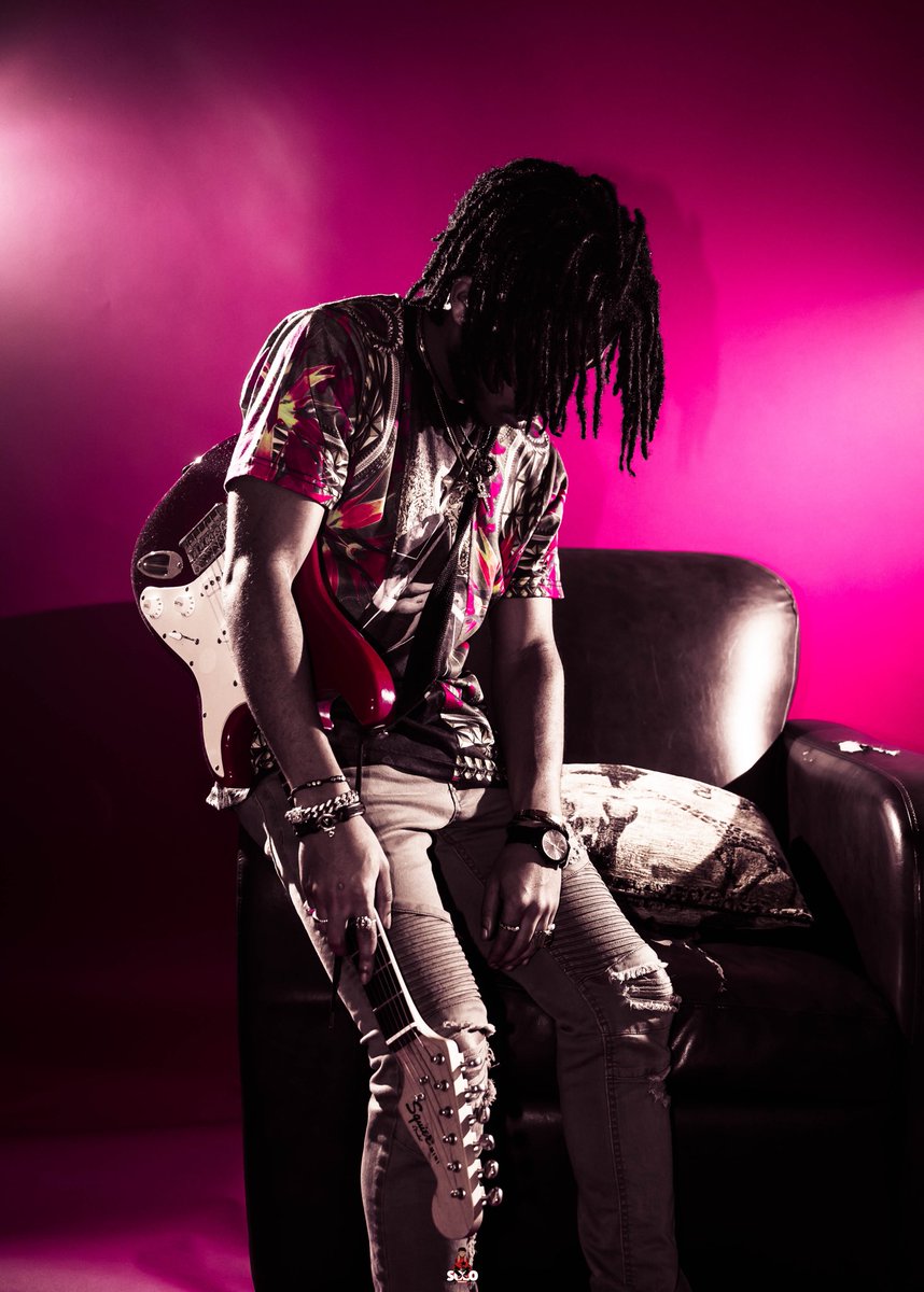 Its_MyAmbitionN's tweet photo. “SoLo that be like my shooter” 🙏🏽👁📸♥️
#SoLoVisualz https://t.co/a6gb8avsFO