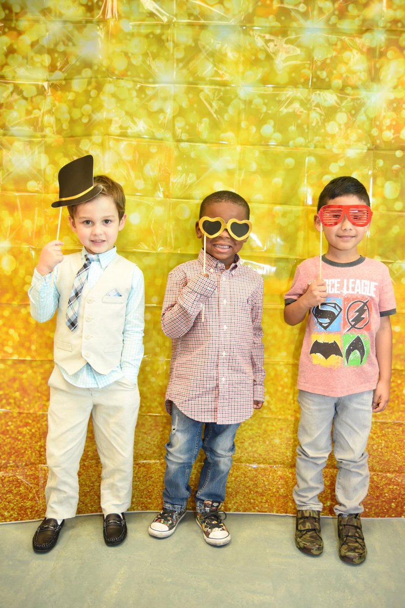 nanajofletcher's tweet photo. #cutest #photoboothpics #ever #vbe #vbevibe #sdircprek #prek #quwedding #HappyValentines2019 https://t.co/Nqf8iDnq0h