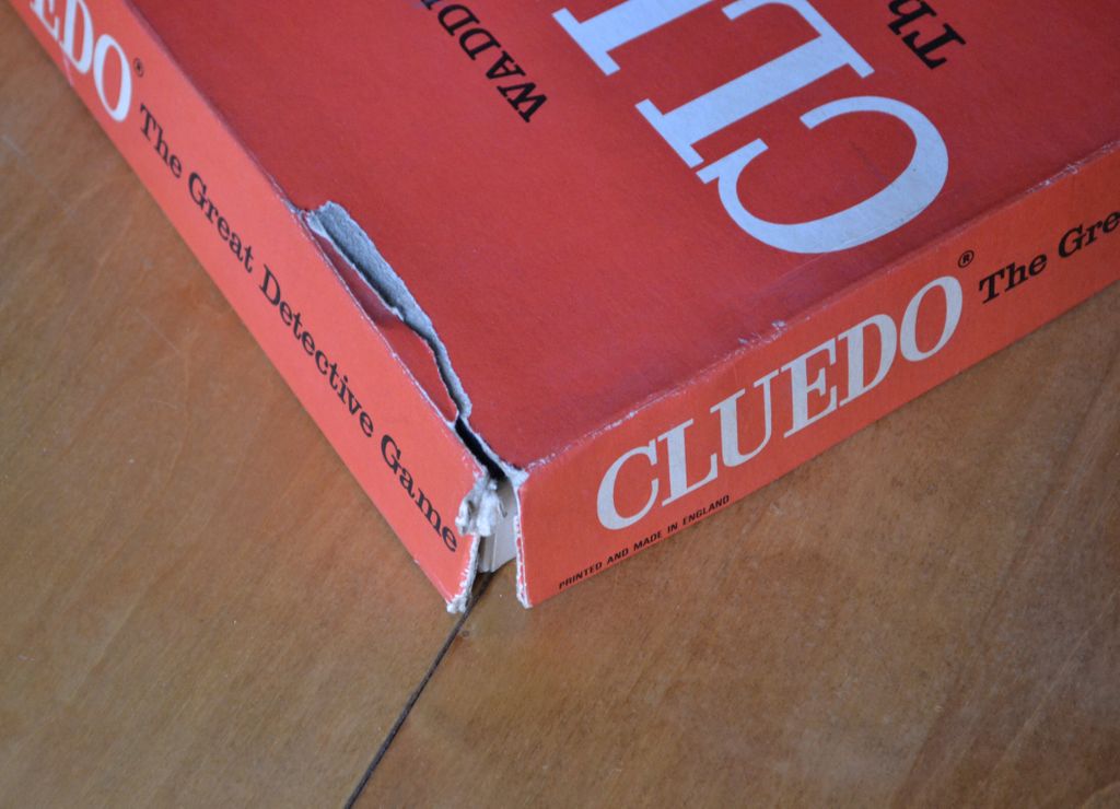 AllsortsAntique's tweet photo. Hello, Twitter! When did you last enjoy a game of Cluedo? This one is available on our eBay page now. ☺️☺️☺️☺️ #cluedo #games #antiques #vintagegames #clue #usedcondition https://t.co/42REpBylCp