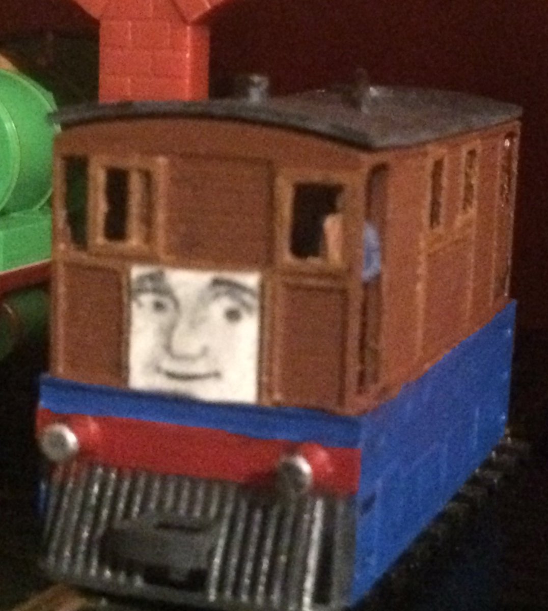 GWRModeller's tweet photo. @2a_rail I love my lil chocolate box https://t.co/S5OHesLCeh