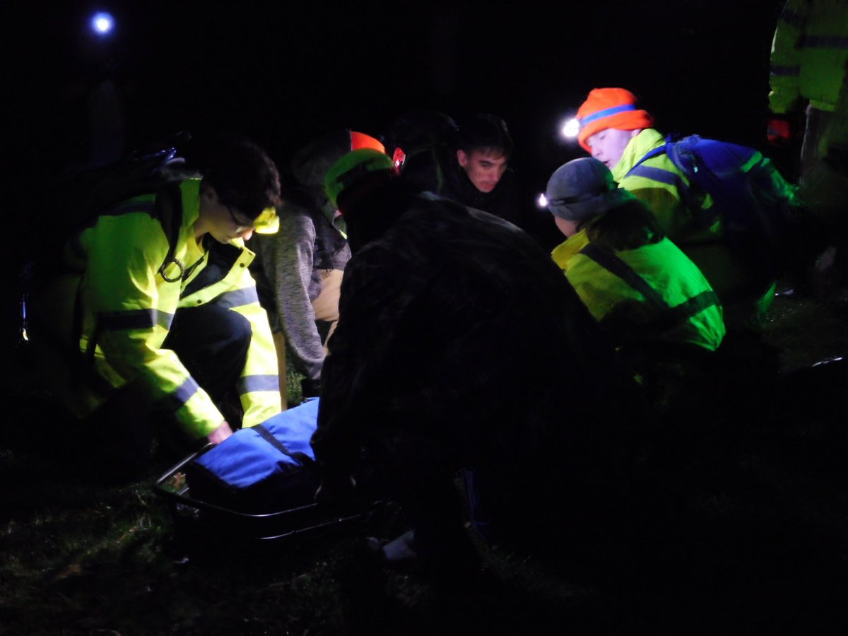 HFDK9SAR's tweet photo. Rescue litter training https://t.co/GKDSneSlHi