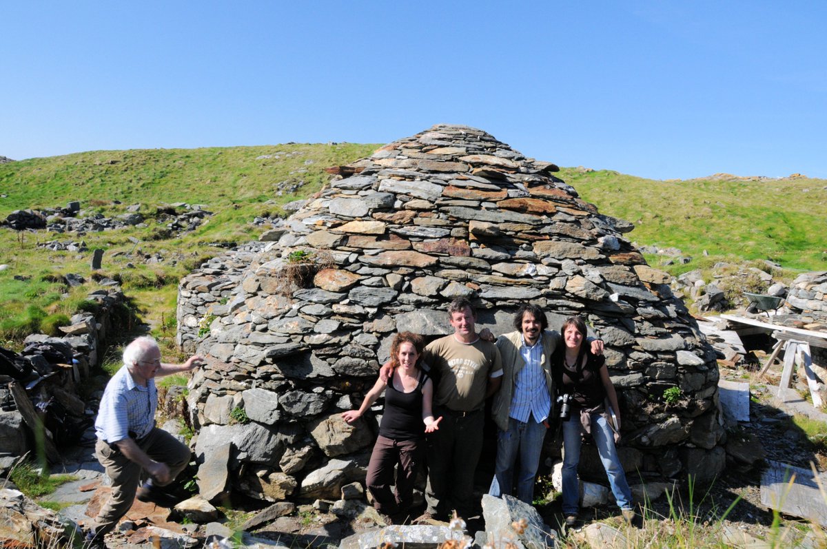 MOConnell07's tweet photo. #HighIsland #Connemara @wildatlanticway for sale! @IrishTimes @Guardian Early monastic settlement Medieval #HorizontalMill Wind-swept grasslands Jewel in Ireland’s heritage Deserves highest protection #Ireland can afford Photos from memorable excursion with friends 13/09/2009 https://t.co/d1wWqxDj7g