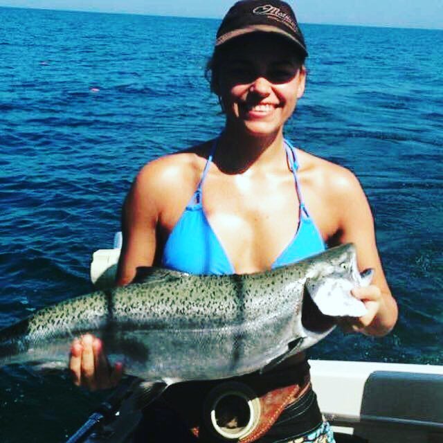 Lake Michigan 2014! Best memories ever!! #fishing #fishing🐟 #fishing🎣 #fishinggirls #girlsfishingdaily #bikinifishing bit.ly/2BAqAcM