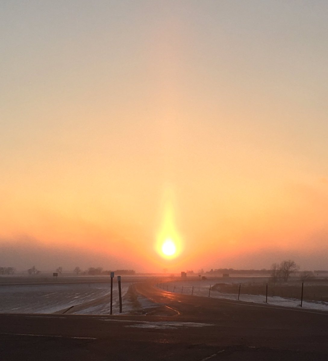 QuiltTime4Me's tweet photo. Tonight’s sunset was really cool with all the snow in the air! #sunfire #sdsunsets https://t.co/lJGGI0ufx3