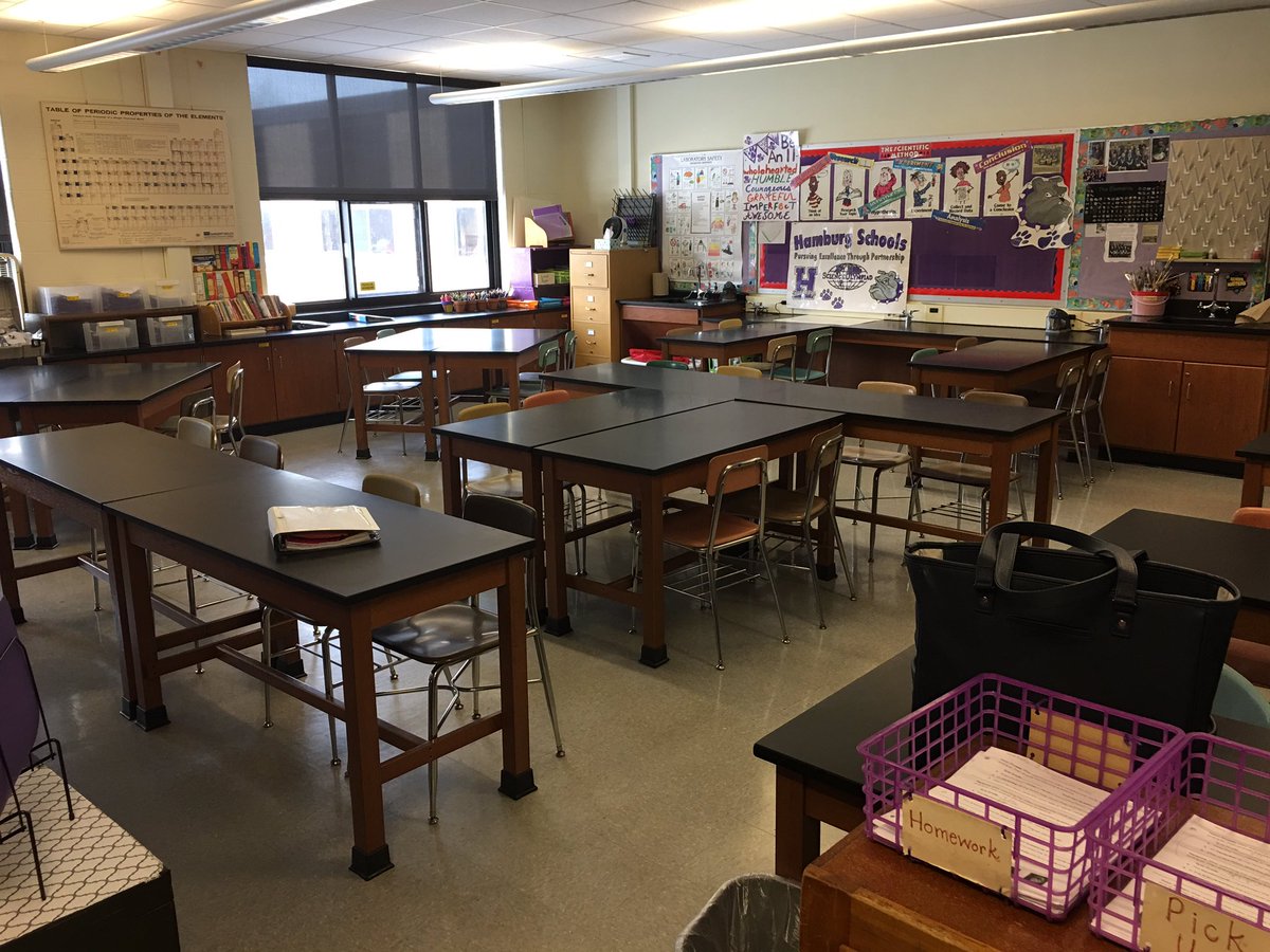 epbittar's tweet image. Today we shook it up and moved those heavy lab tables to create an environment for Ss to move freely and create various #studentgroups Using #flocabulary #coteachers used #formativedata to check in with Ss before a test. #HCSDLearns @HMS14075