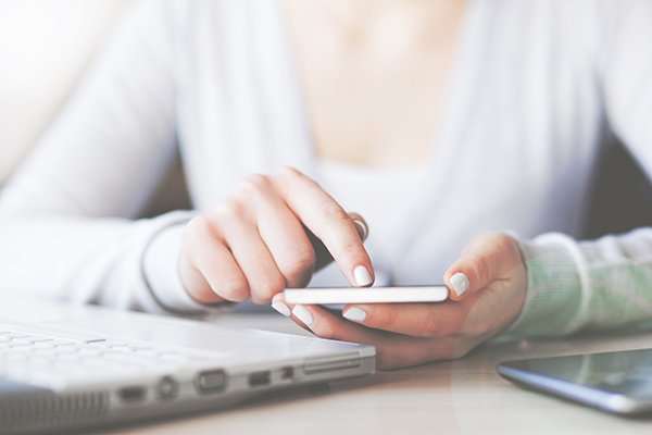 ICFHQ's tweet photo. If you find yourself #mediamultitasking, you may to lessen the habit. A @Stanford professor looks at how it can affect your brain https://t.co/UYJGD5XpET #CoachingWorld https://t.co/Fwd0wh5Rmt