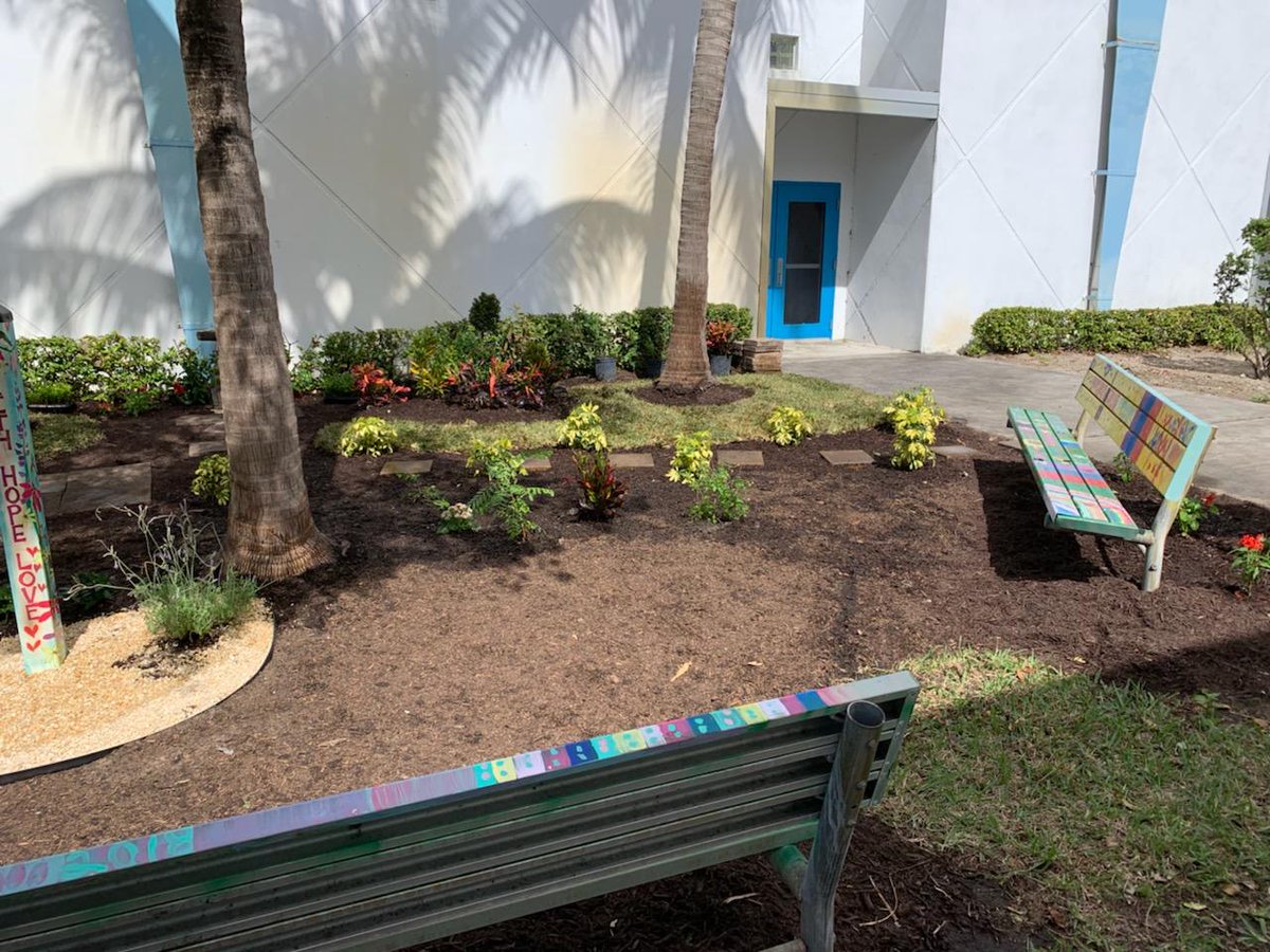 BroadviewElem's tweet photo. Thank you to all of our staff and volunteers that made our beautiful garden reality! #2getherinserviceandlove #MSDStrong #broadviewpeacegarden https://t.co/vUdzUjWl4F